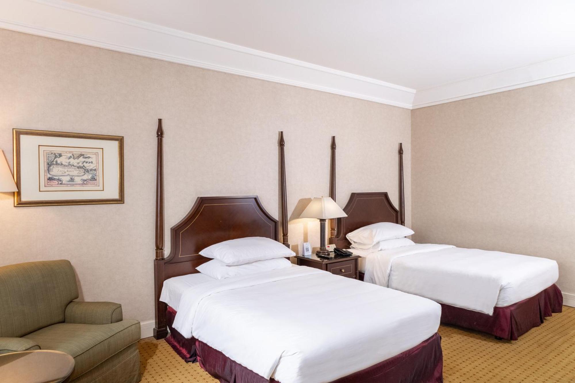Hotel Artotel Mangkuluhur 5*